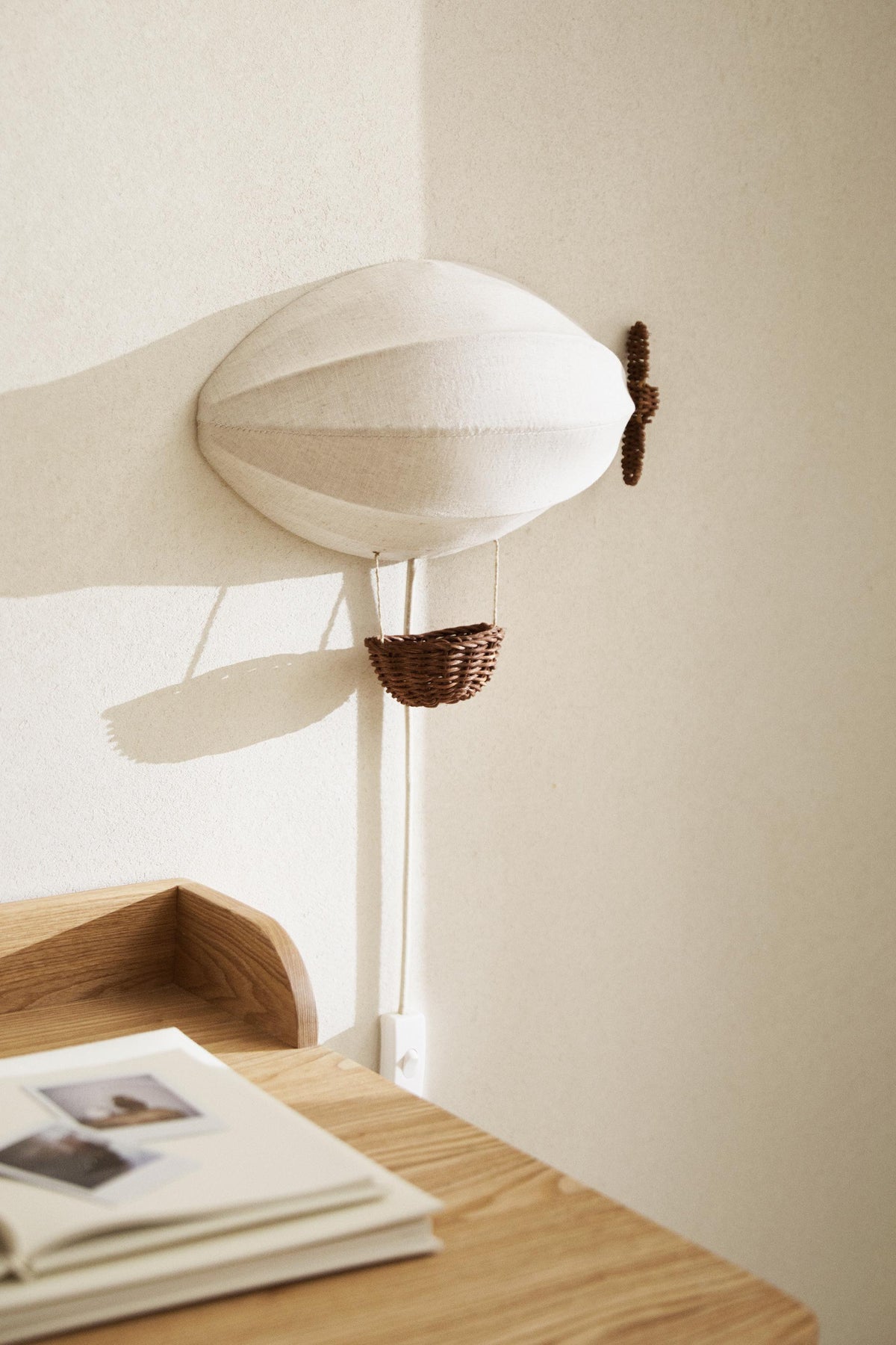 ZARAHOME Zeppelin Wall Light