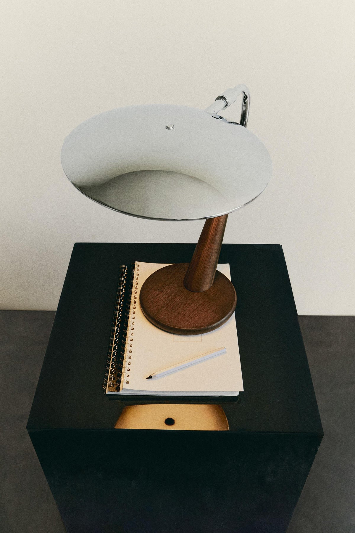 ZARAHOME Wood and Metal Table Lamp
