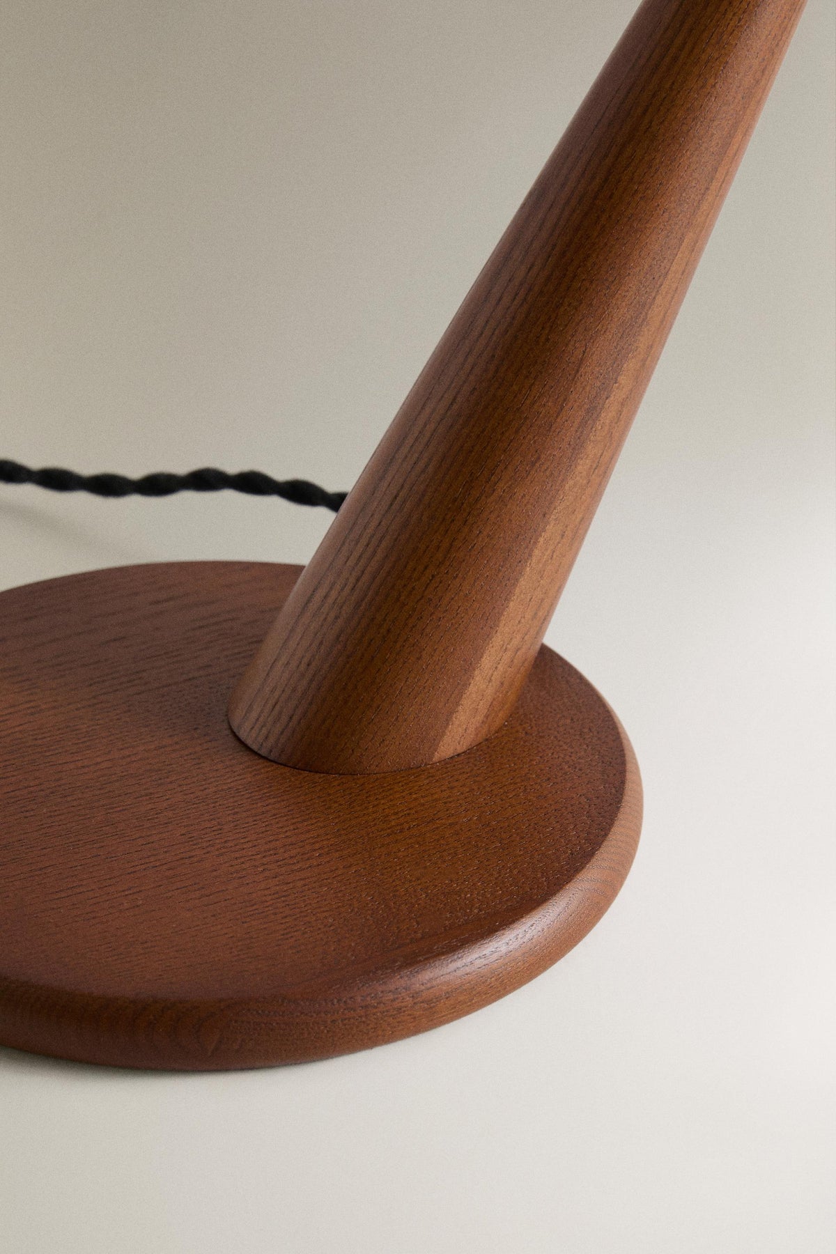 ZARAHOME Wood and Metal Table Lamp