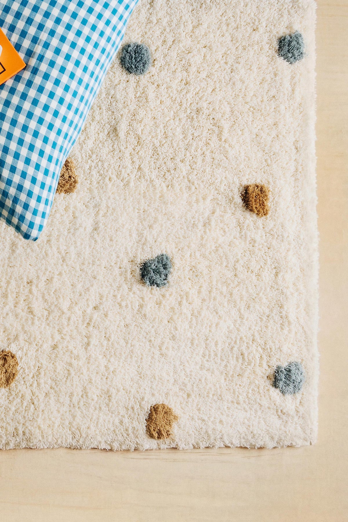 Zara Home Kids Rectangular Textured Polka Dot Area Rug
