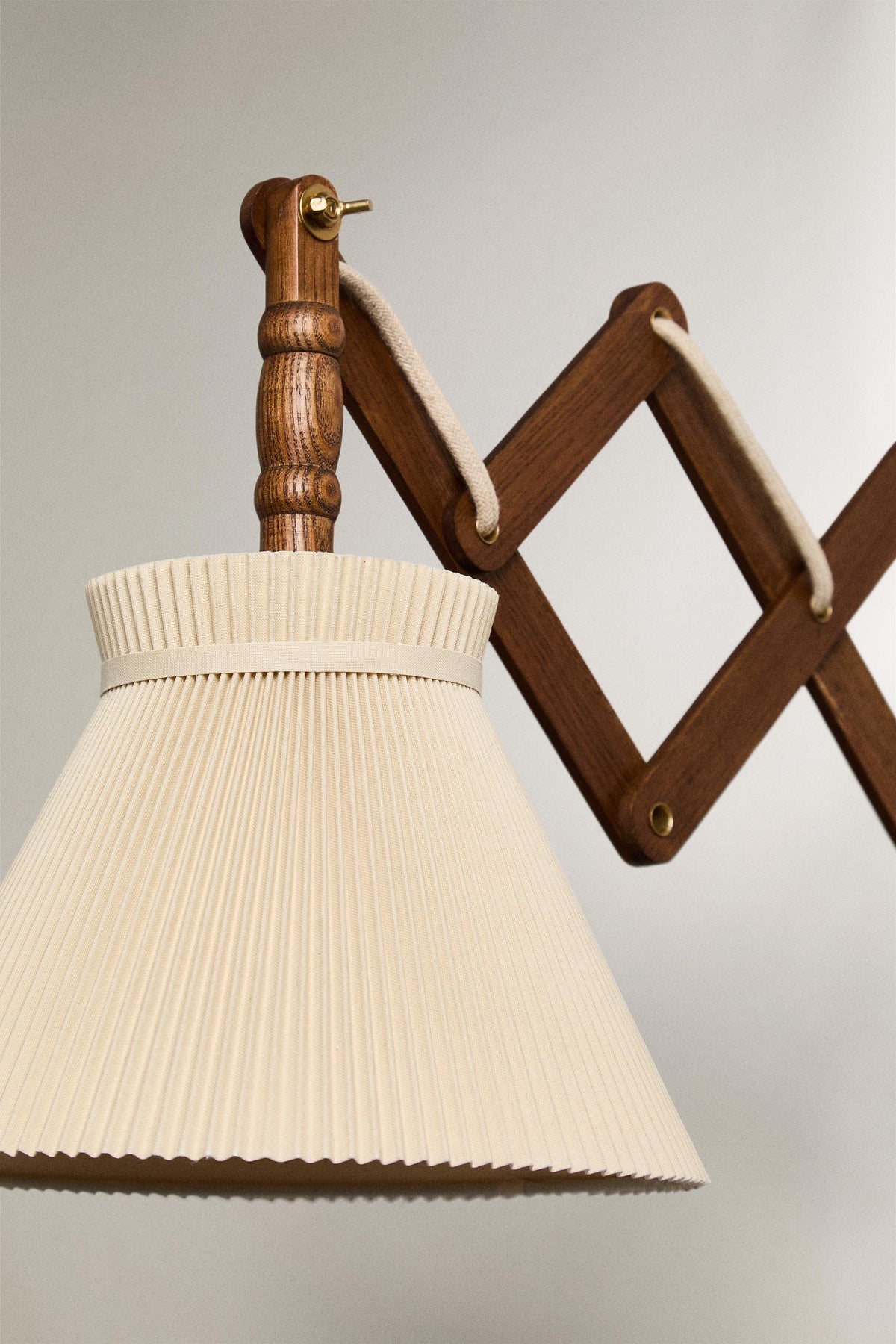 ZARAHOME Wooden Wall Light